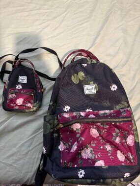 herschel backpack palm tree poshamrl Pop Quiz Hip Bag-Black Leaves With this backpack all important items are safely stored. Herschel and Co Backpack Jungle